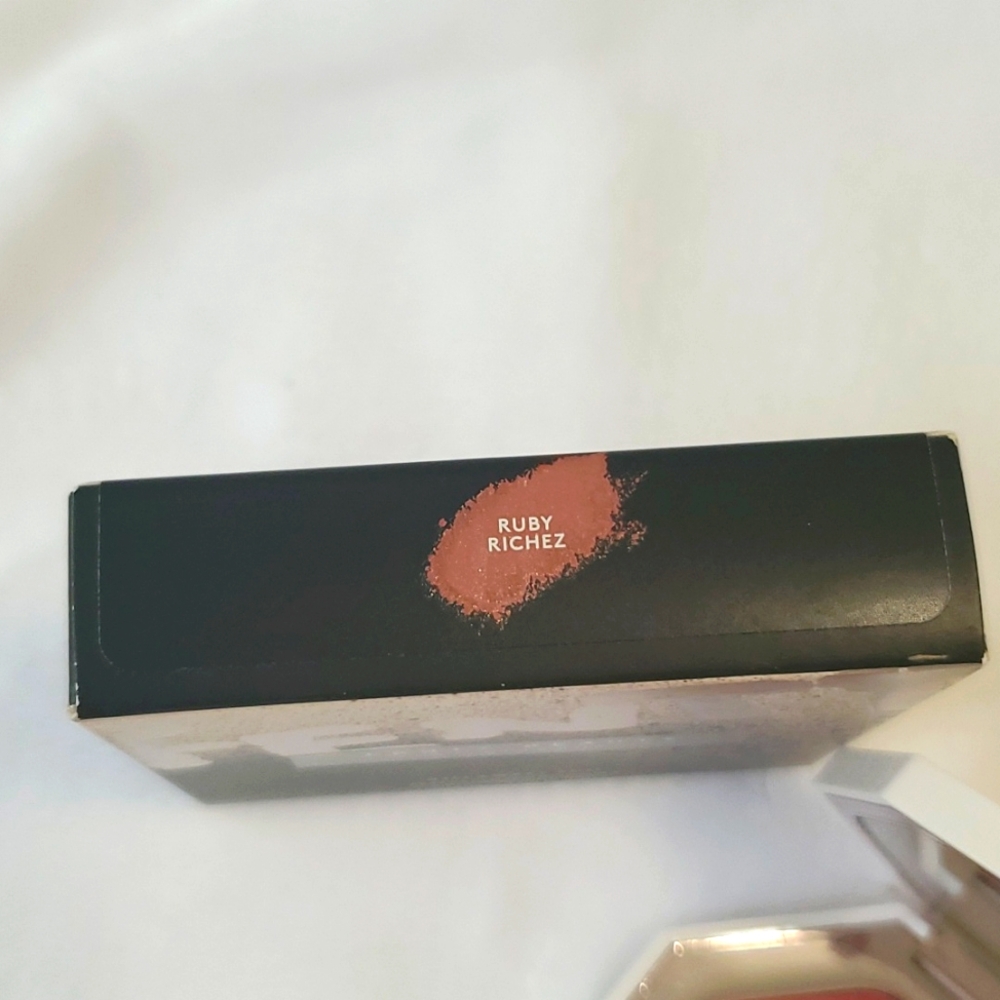 NIB Fenty Beauty by Rihanna Killawatt Foil Freestyle Highlighter Full Sz - Picture 3 of 7